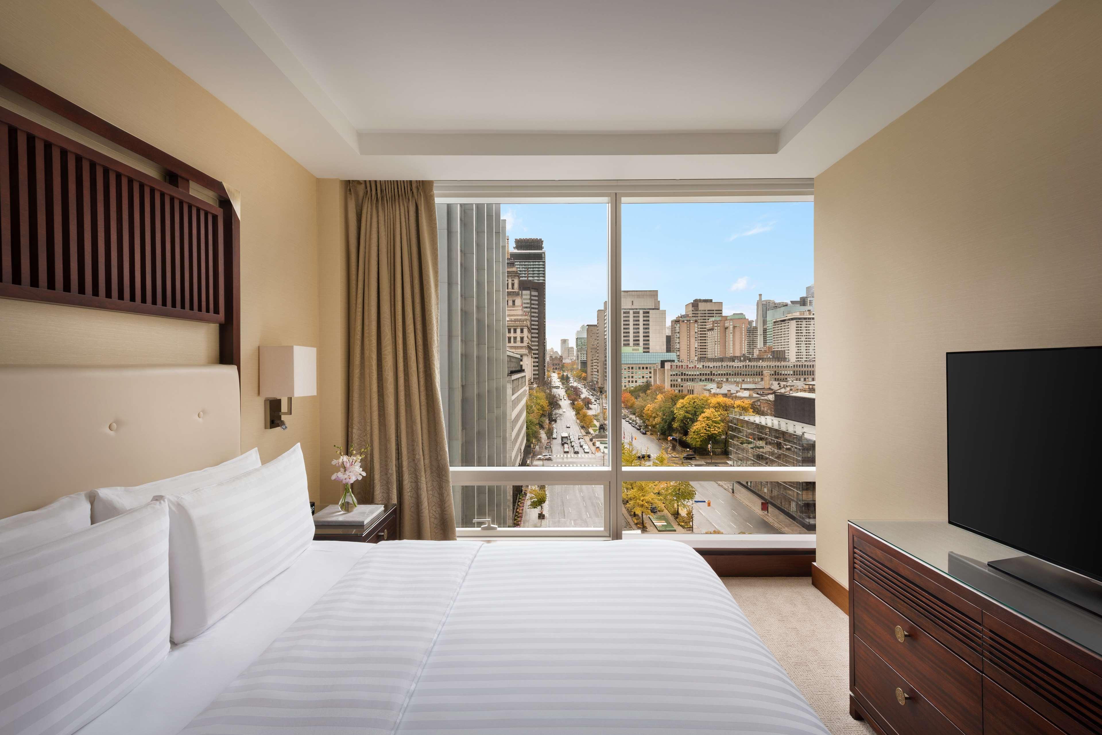 Shangri-La Toronto Bagian luar foto