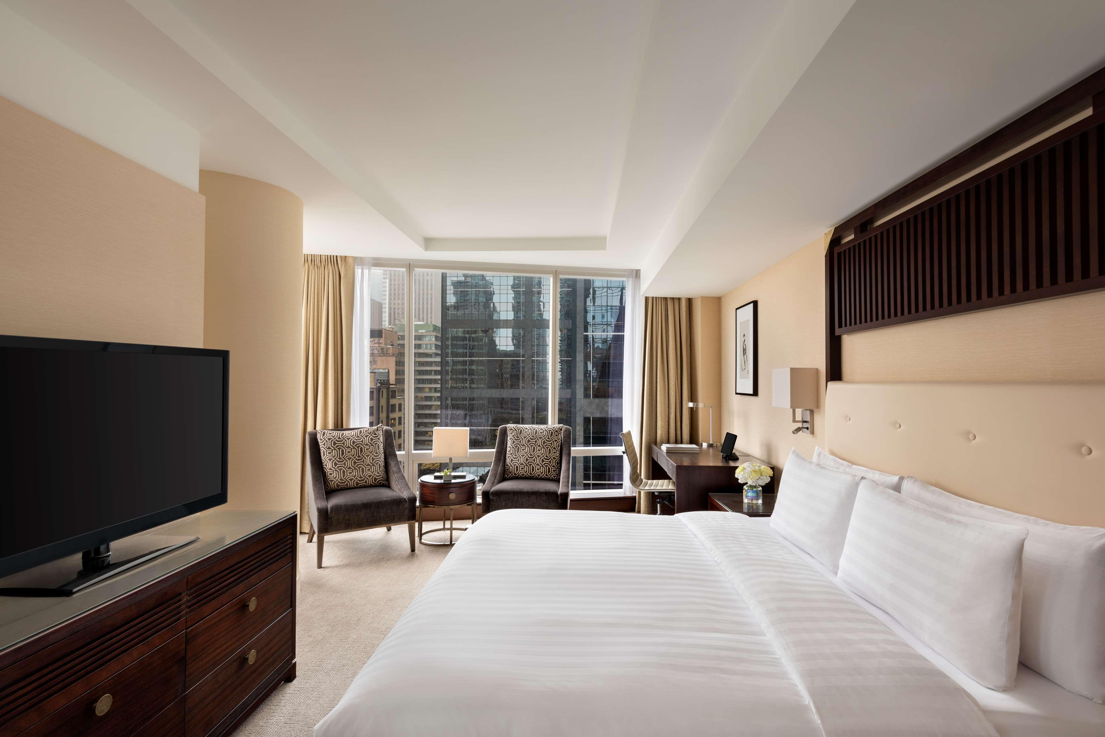 Shangri-La Toronto Bagian luar foto