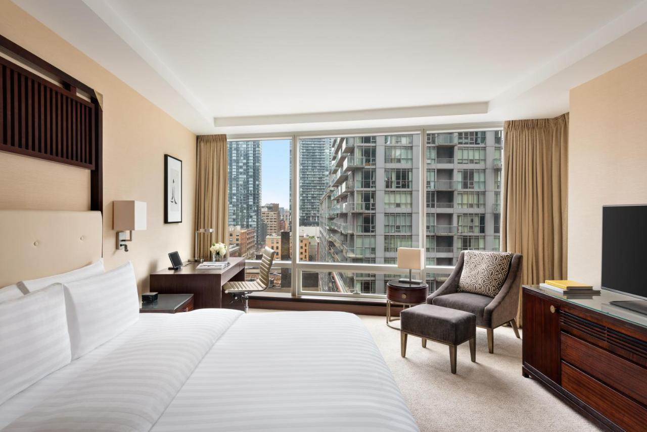 Shangri-La Toronto Bagian luar foto