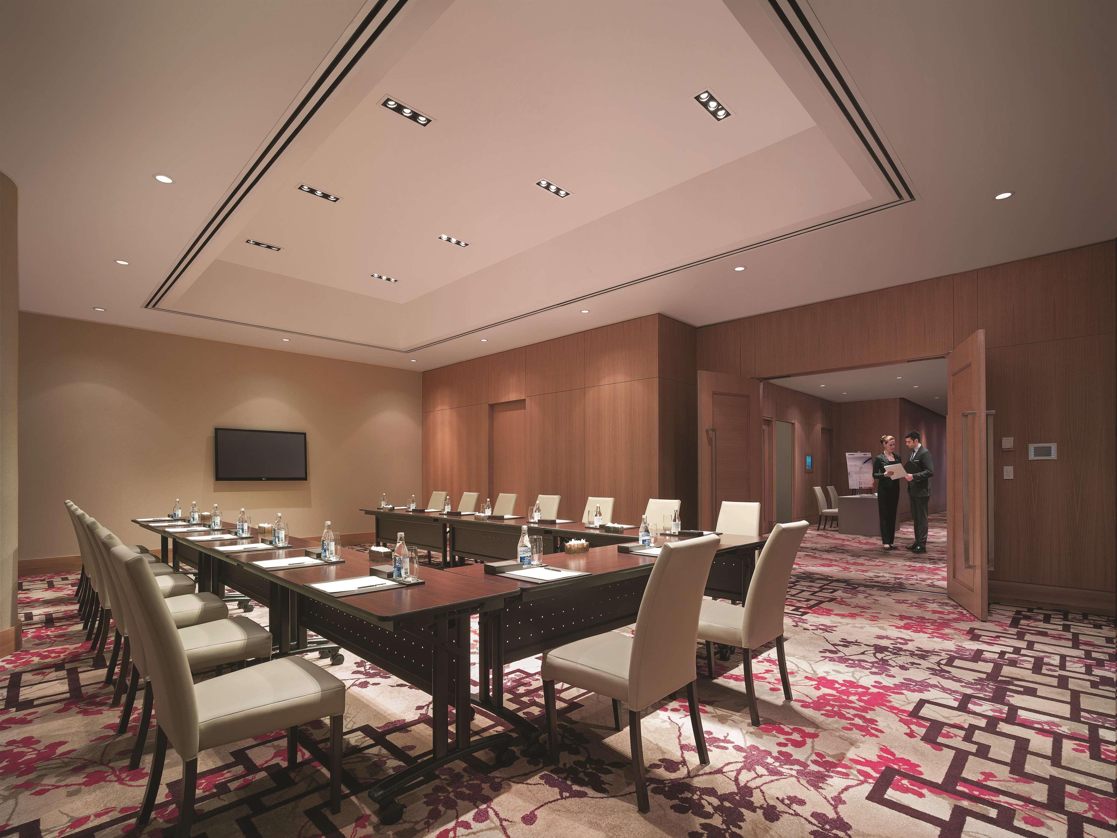 Shangri-La Toronto Bagian luar foto