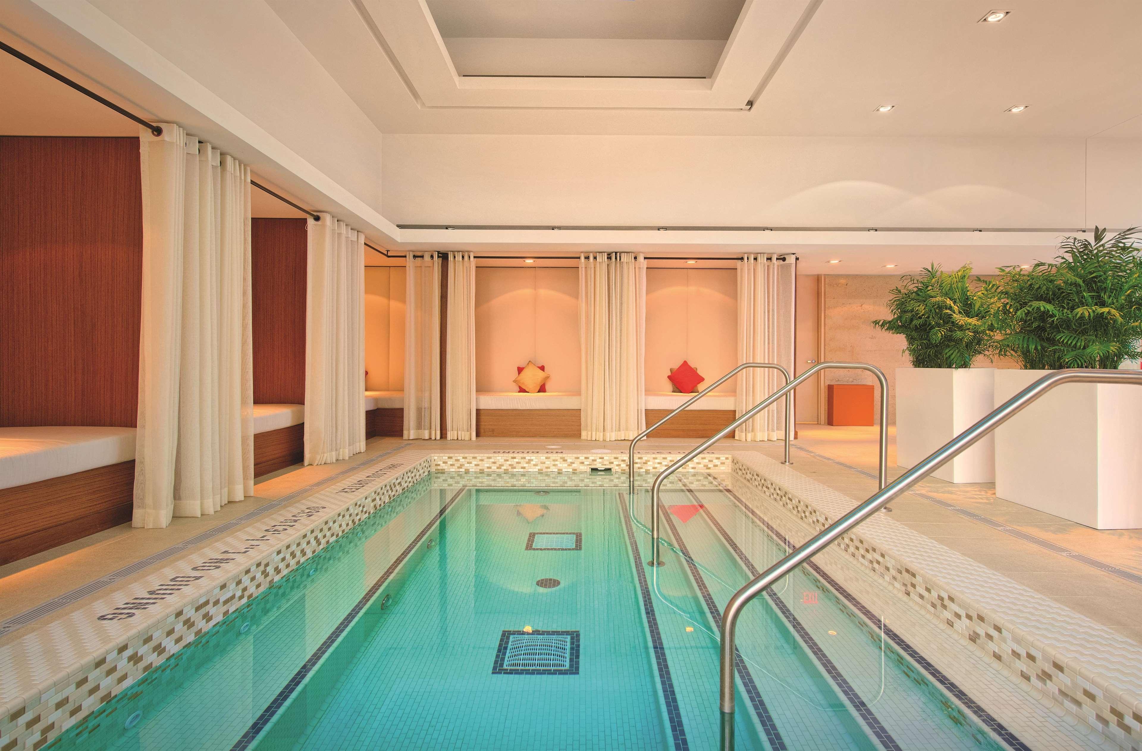 Shangri-La Toronto Bagian luar foto