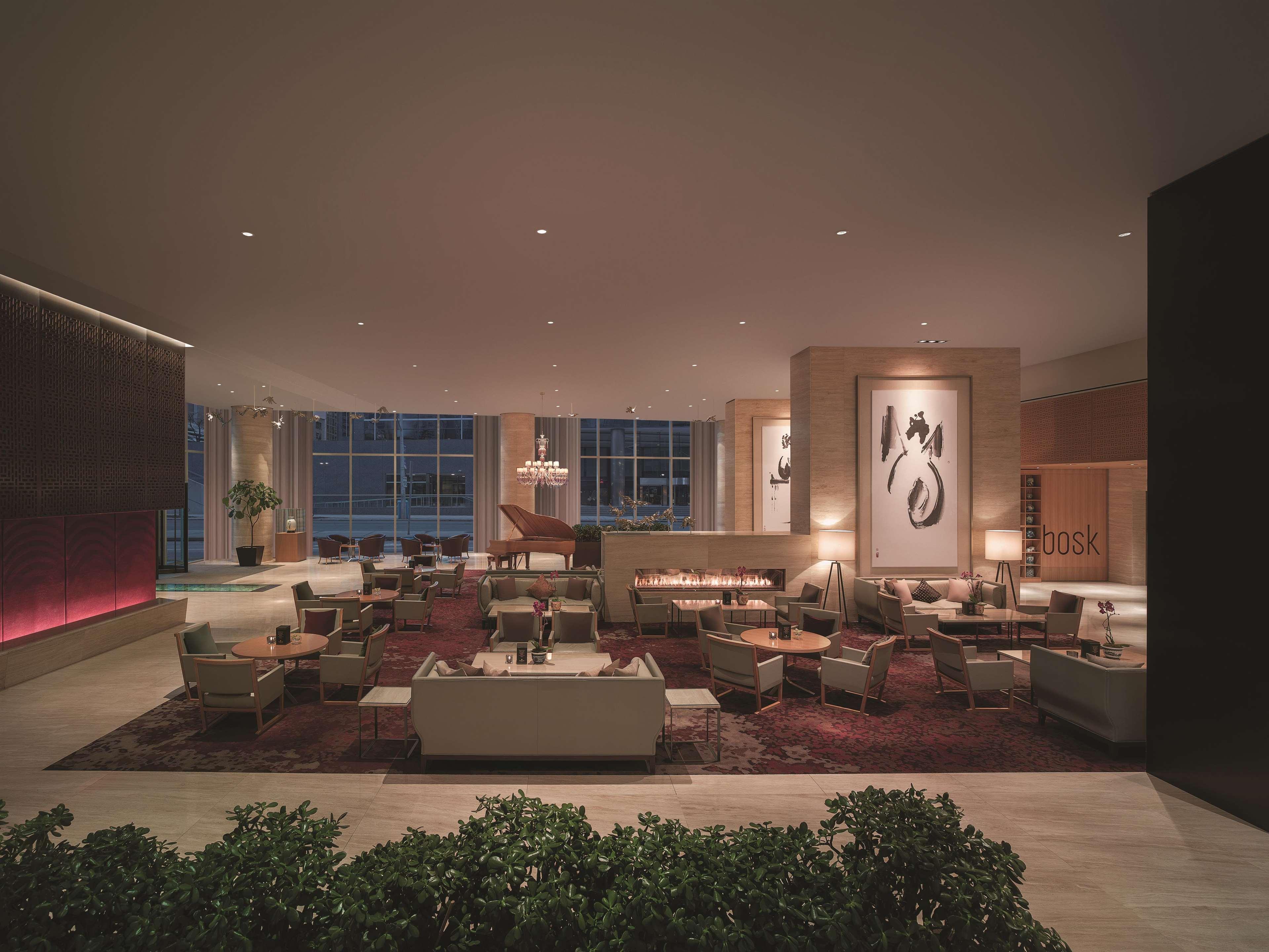 Shangri-La Toronto Bagian luar foto