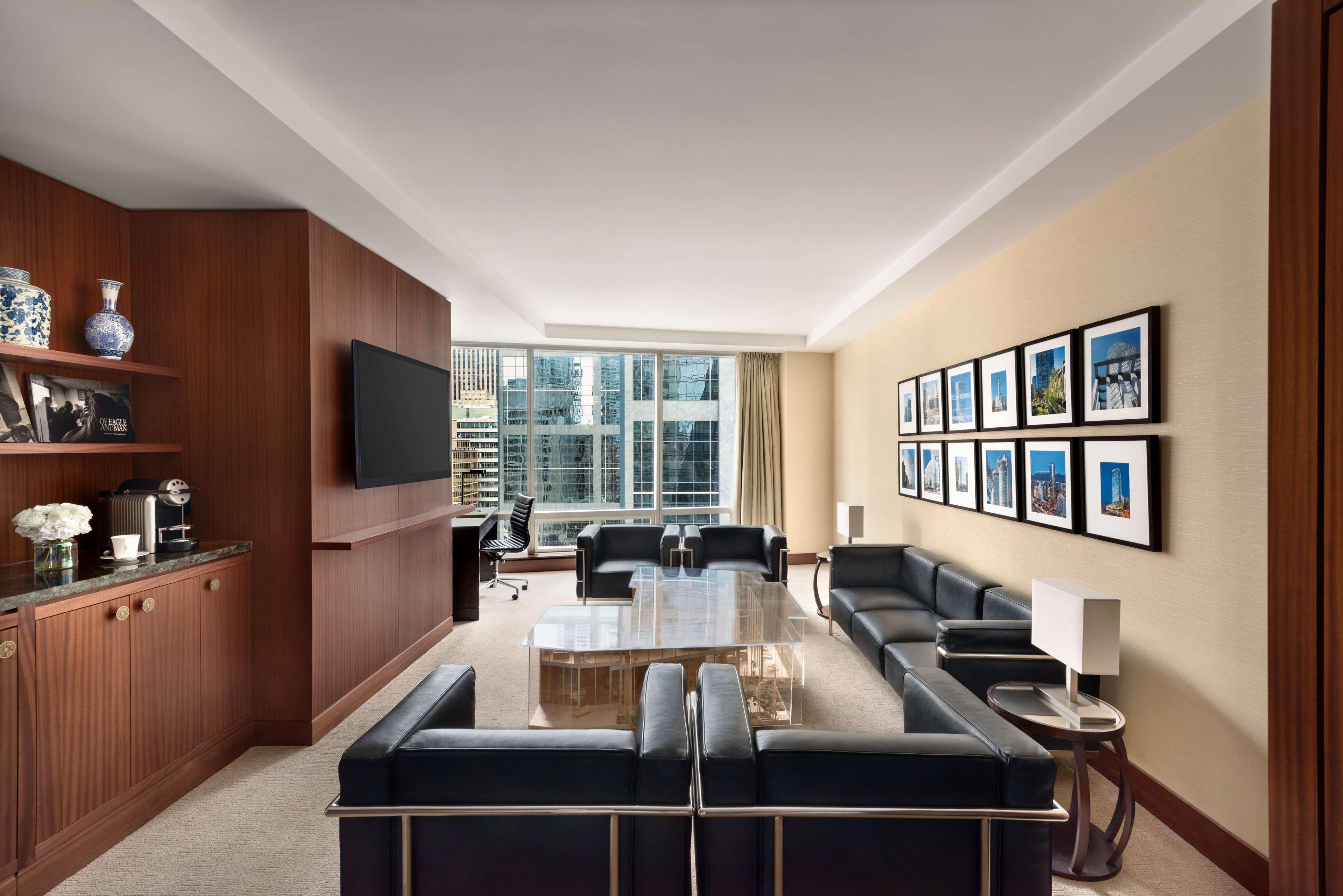 Shangri-La Toronto Bagian luar foto