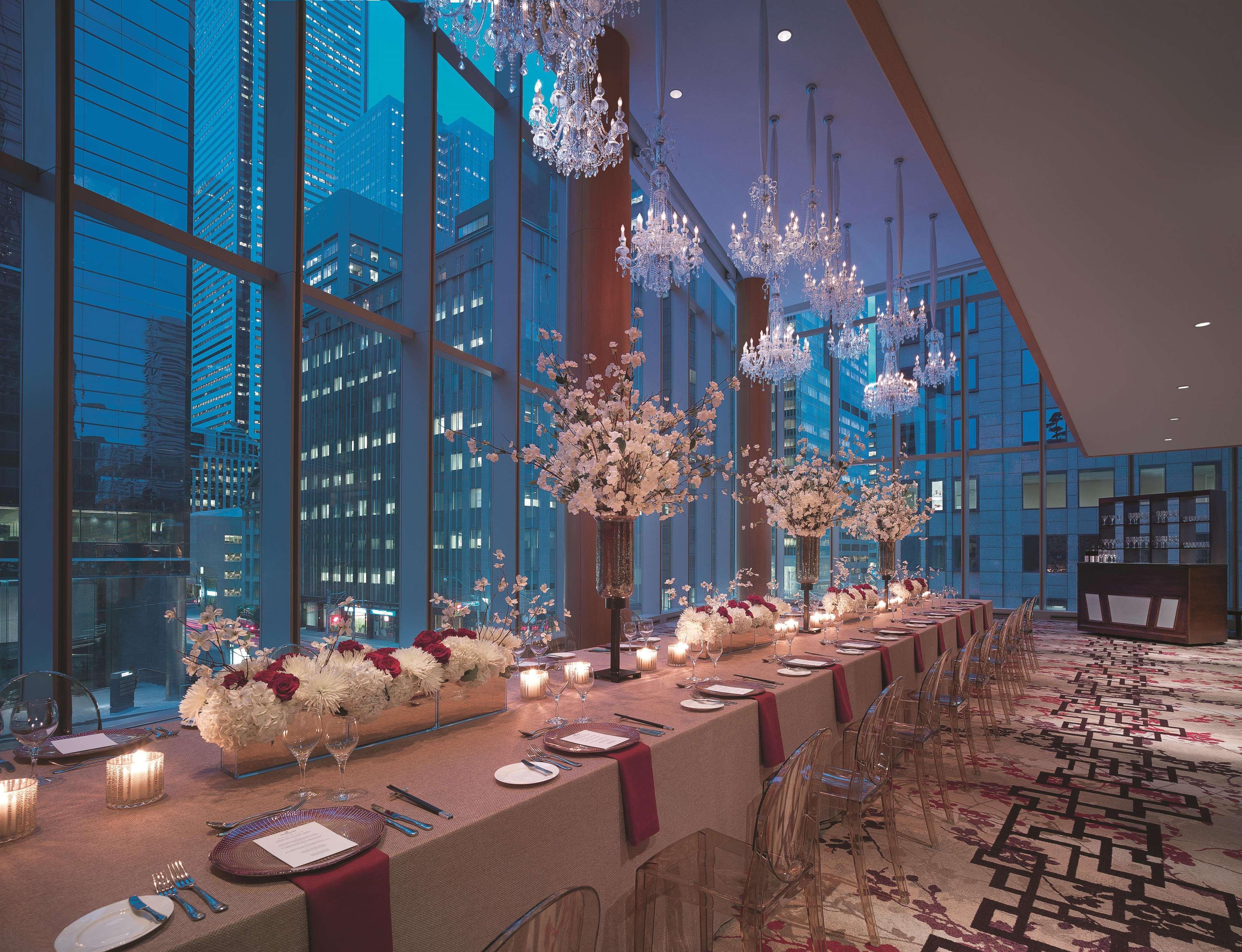 Shangri-La Toronto Bagian luar foto