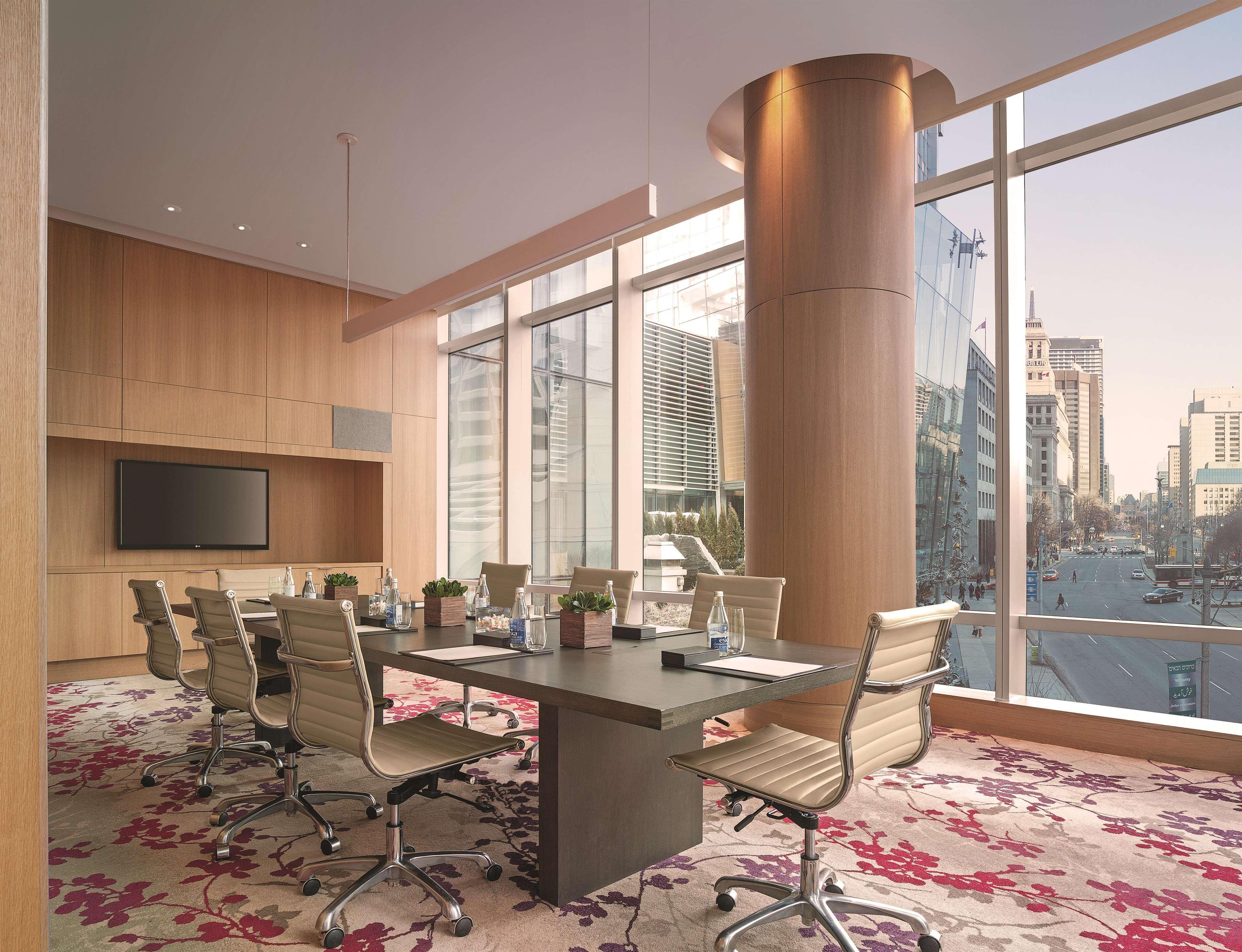 Shangri-La Toronto Bagian luar foto